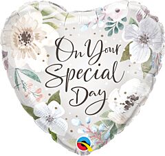 18" Special Day White Floral